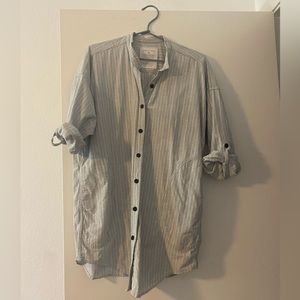 Line + Tow button up